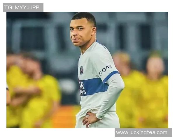 姆巴佩成长历程与技术特征深度解析及其在足球界的影响力探讨